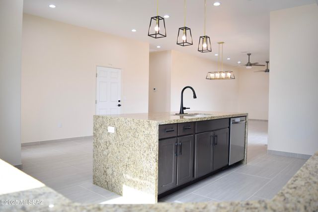 462 Calle Cipres, Rio Rico, AZ 85648