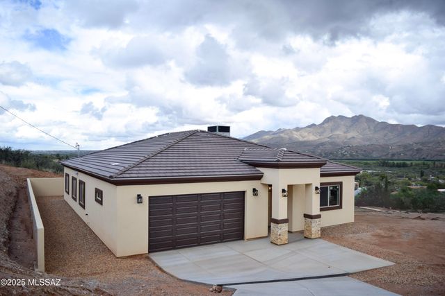 462 Calle Cipres, Rio Rico, AZ 85648