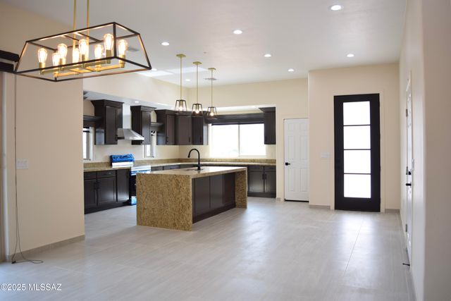 462 Calle Cipres, Rio Rico, AZ 85648