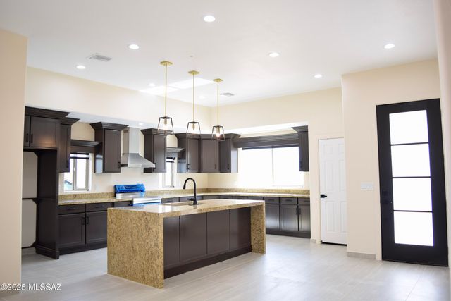 462 Calle Cipres, Rio Rico, AZ 85648