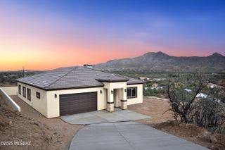 462 Calle Cipres, Rio Rico, AZ 85648