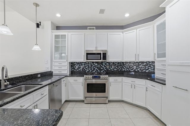 1512 CROOKED STICK DRIVE, Valrico, FL 33596