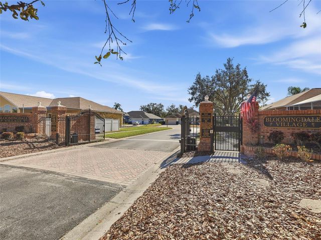 1512 CROOKED STICK DRIVE, Valrico, FL 33596