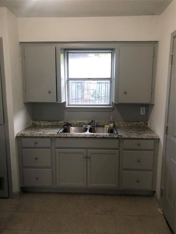 404 James Street, Houston, TX 77009