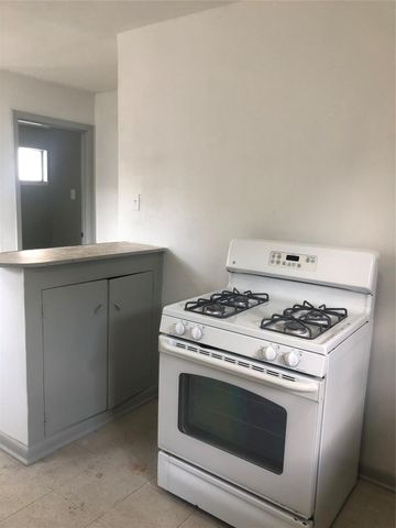 404 James Street, Houston, TX 77009