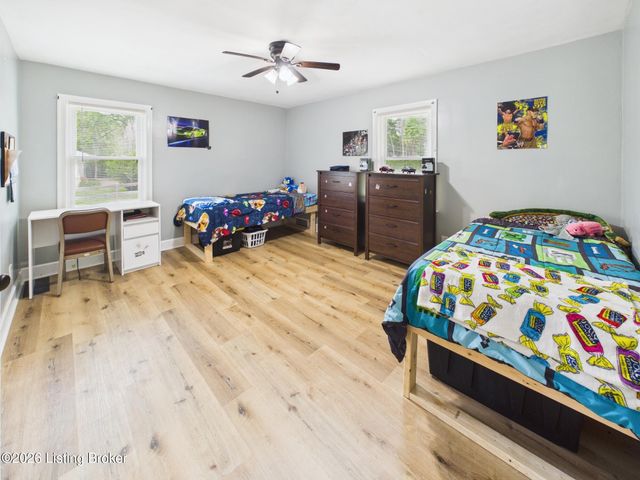 7 Settlers Trace Rd, Louisville, KY 40291