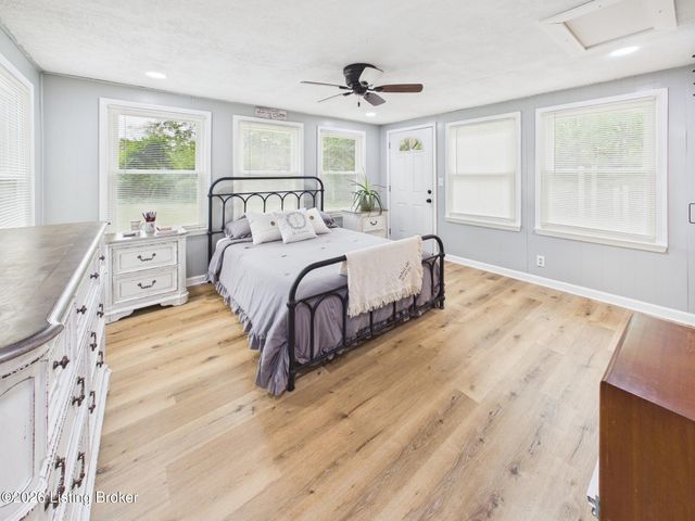 7 Settlers Trace Rd, Louisville, KY 40291