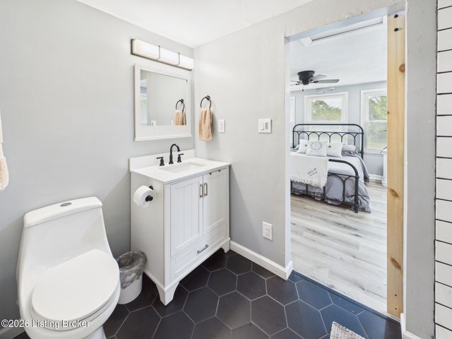 7 Settlers Trace Rd, Louisville, KY 40291