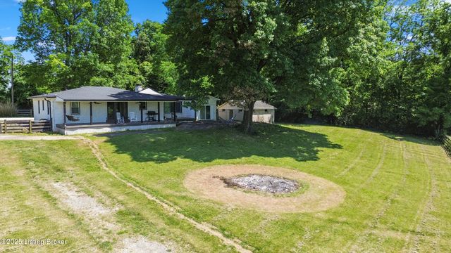 7 Settlers Trace Rd, Louisville, KY 40291