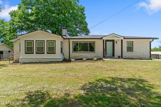 7 Settlers Trace Rd, Louisville, KY 40291