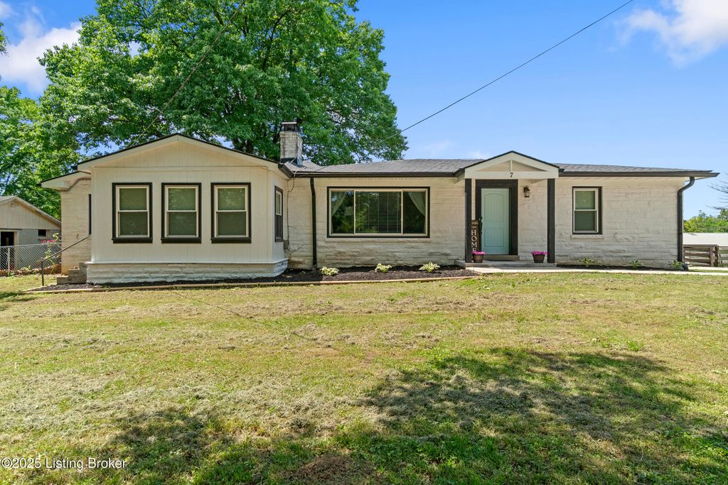 7 Settlers Trace Rd, Louisville, KY 40291