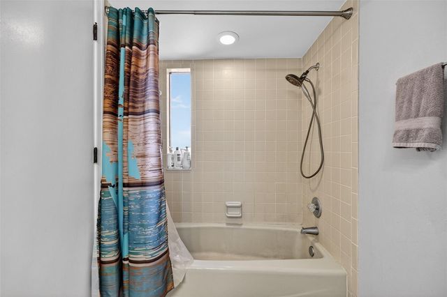 13804 MILL COVE CIRCLE, Tampa, FL 33618