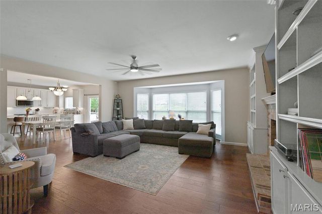 1339 Durham Drive, Herculaneum, MO 63048