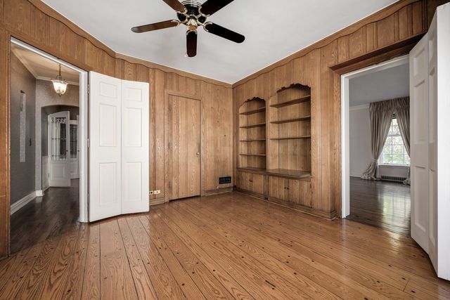 6103 N Kirkwood Avenue, Chicago, IL 60646