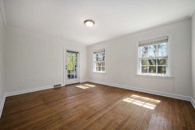 6103 N Kirkwood Avenue, Chicago, IL 60646