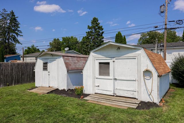 9 PARK CIRCLE DR, Lancaster, PA 17603