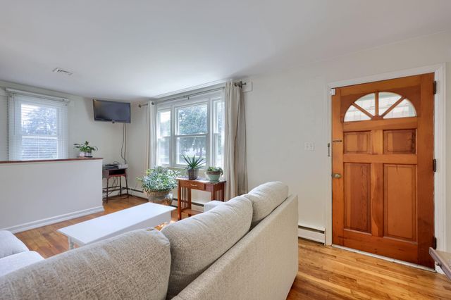 9 PARK CIRCLE DR, Lancaster, PA 17603