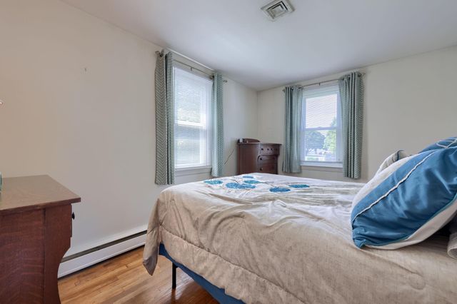 9 PARK CIRCLE DR, Lancaster, PA 17603