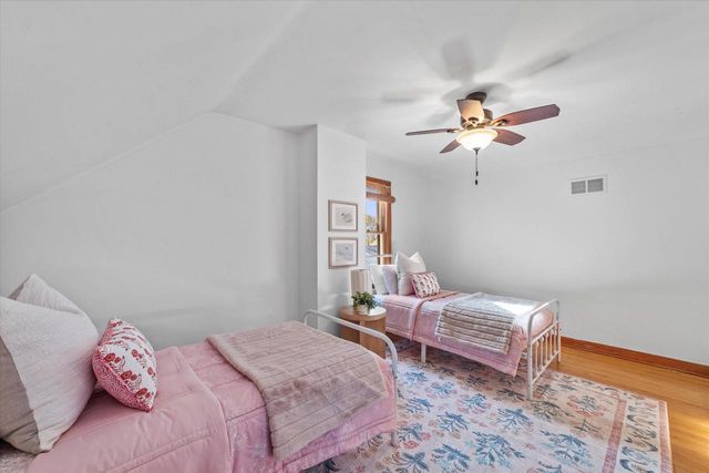 2879 N 79th STREET, Milwaukee, WI 53222