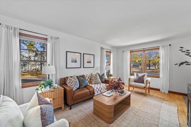 2879 N 79th STREET, Milwaukee, WI 53222