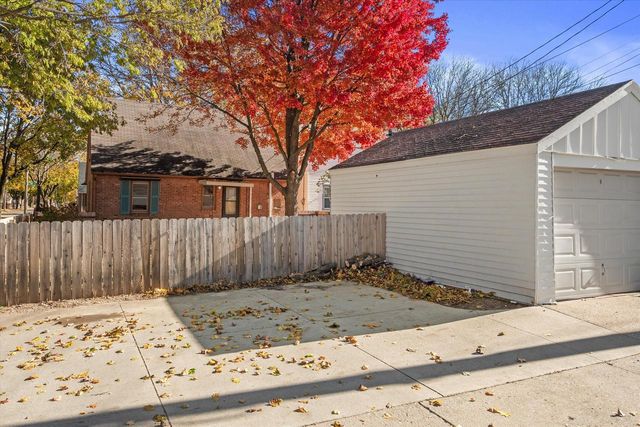 2879 N 79th STREET, Milwaukee, WI 53222