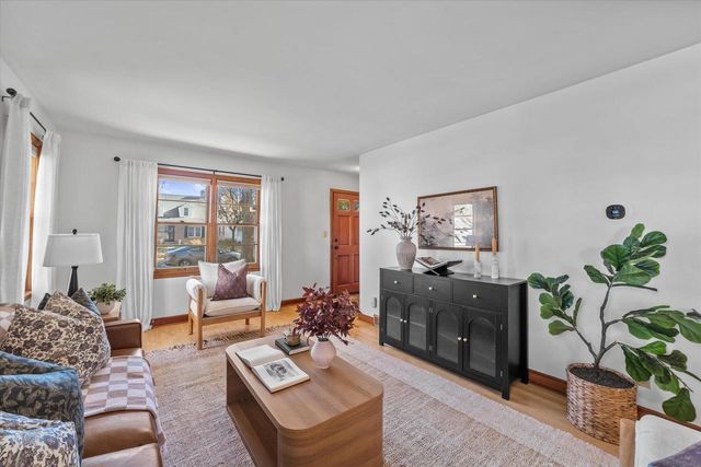 2879 N 79th STREET, Milwaukee, WI 53222