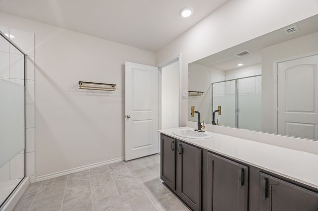214 Crookedfield Drive, Nevada, TX 75173
