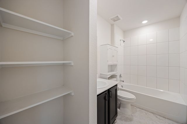 214 Crookedfield Drive, Nevada, TX 75173