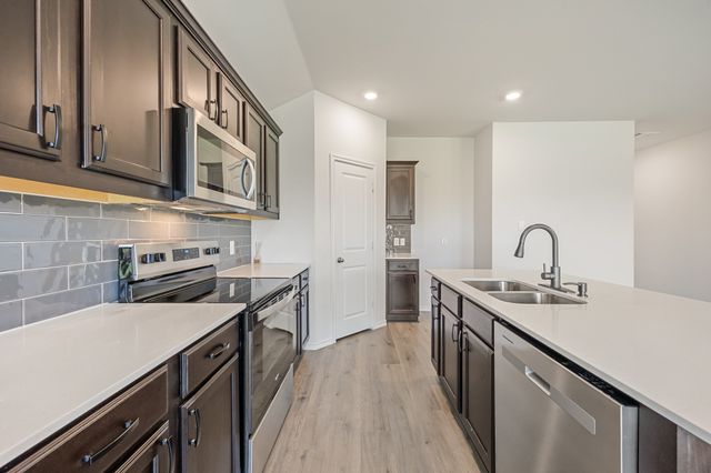 214 Crookedfield Drive, Nevada, TX 75173