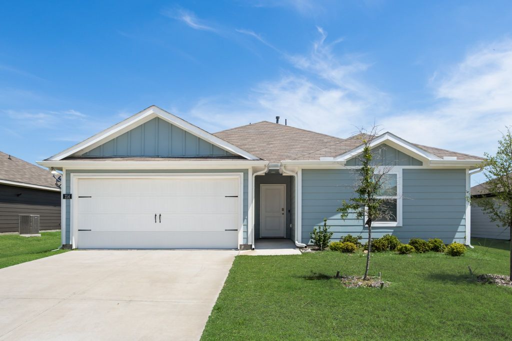 214 Crookedfield Drive, Nevada, TX 75173