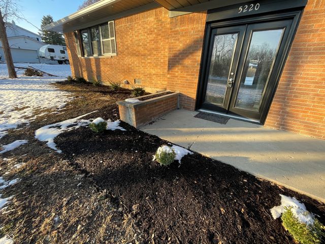 5220 E 46th Street, Indianapolis, IN 46226