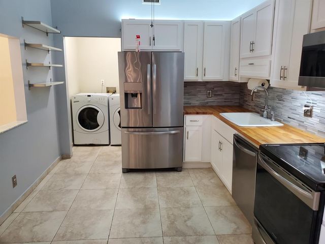 4327 Willow Brook Circle, West Palm Beach, FL 33417