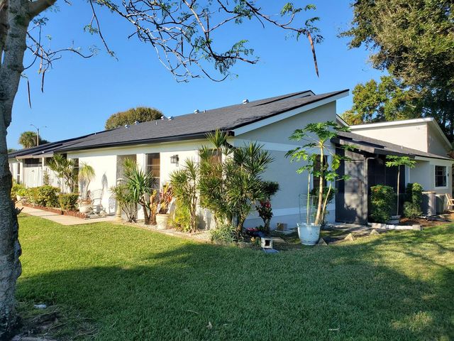 4327 Willow Brook Circle, West Palm Beach, FL 33417