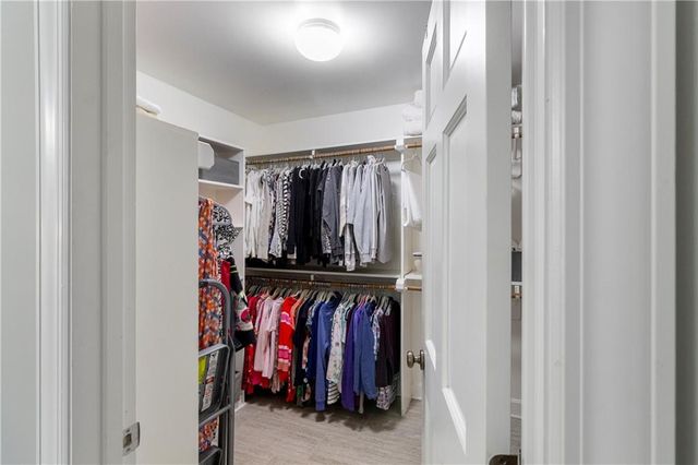 229 Ward Parkway 103B, Kansas City, MO 64112