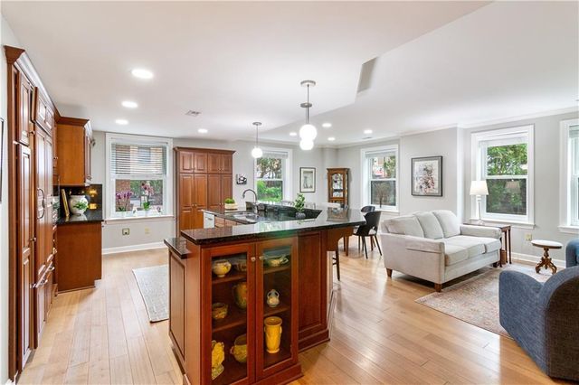 229 Ward Parkway 103B, Kansas City, MO 64112