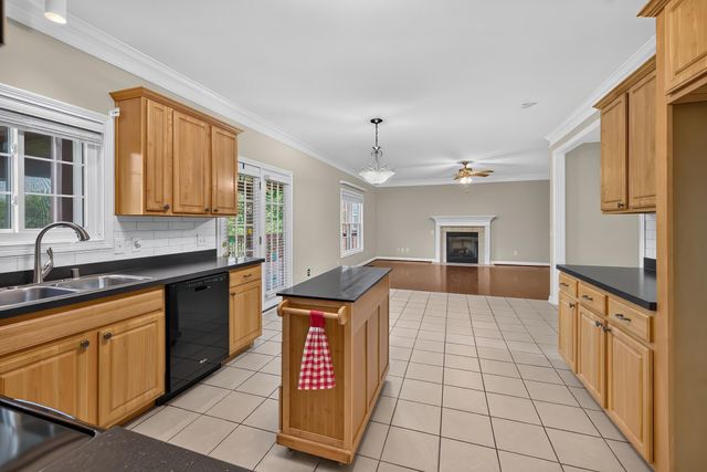 885 Fiddler Creek Way, Lexington, KY 40515