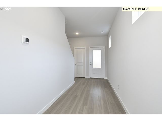 1102 PARKSIDE Ave, Woodburn, OR 97071