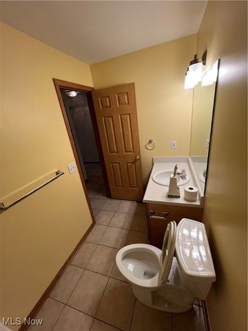 1409 Waters Edge Drive, Akron, OH 44313