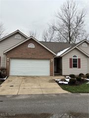 1409 Waters Edge Drive, Akron, OH 44313