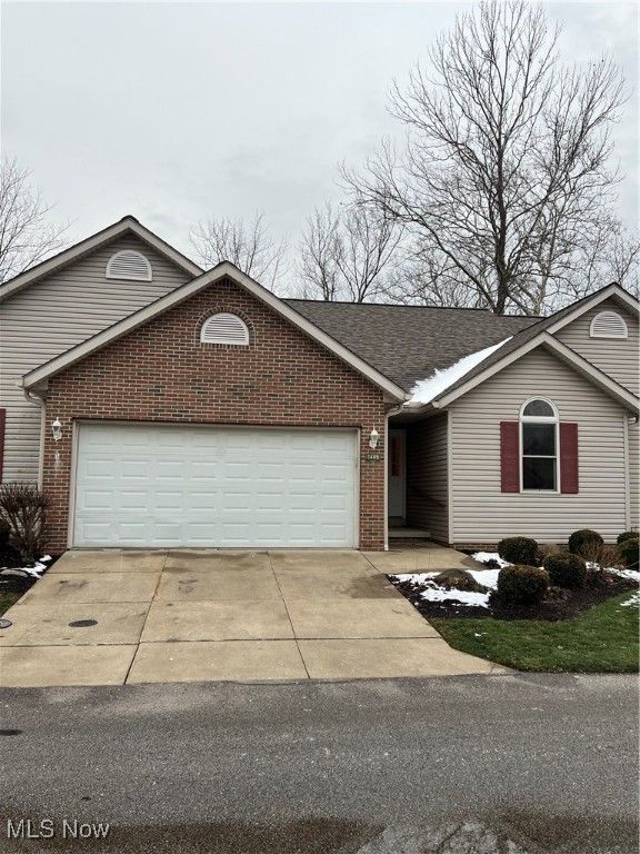 1409 Waters Edge Drive, Akron, OH 44313