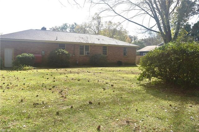 424 Hartsdale RD, Virginia Beach, VA 23462