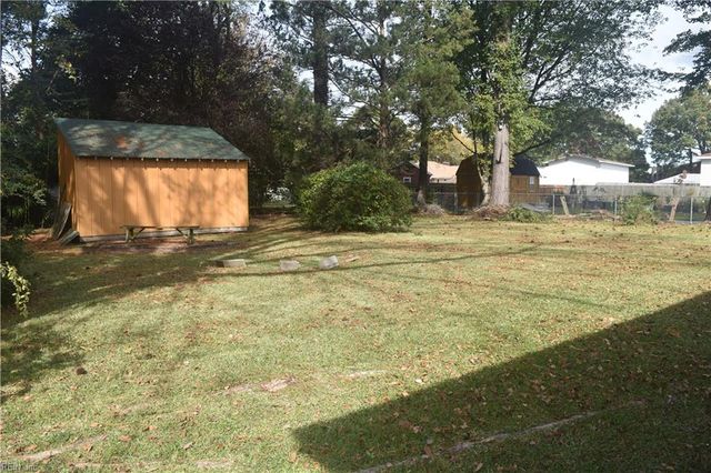 424 Hartsdale RD, Virginia Beach, VA 23462