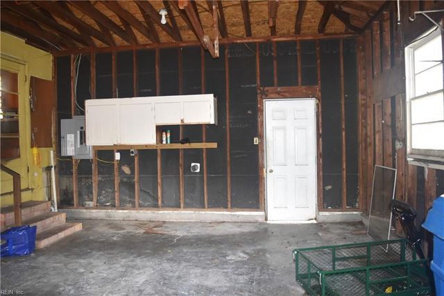 424 Hartsdale RD, Virginia Beach, VA 23462