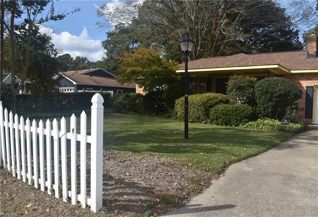 424 Hartsdale RD, Virginia Beach, VA 23462