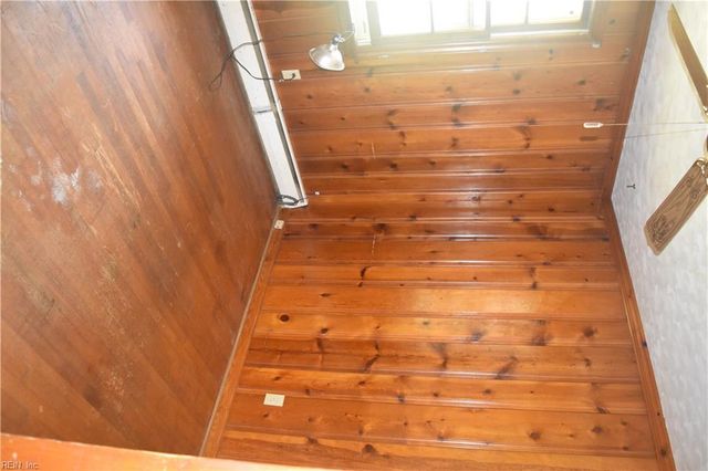 424 Hartsdale RD, Virginia Beach, VA 23462