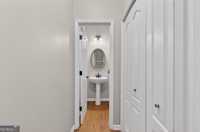 1186 Lake Point Way, Suwanee, GA 30024