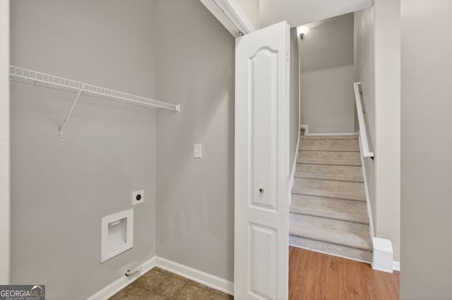 1186 Lake Point Way, Suwanee, GA 30024