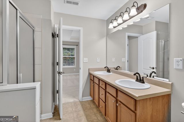 1186 Lake Point Way, Suwanee, GA 30024