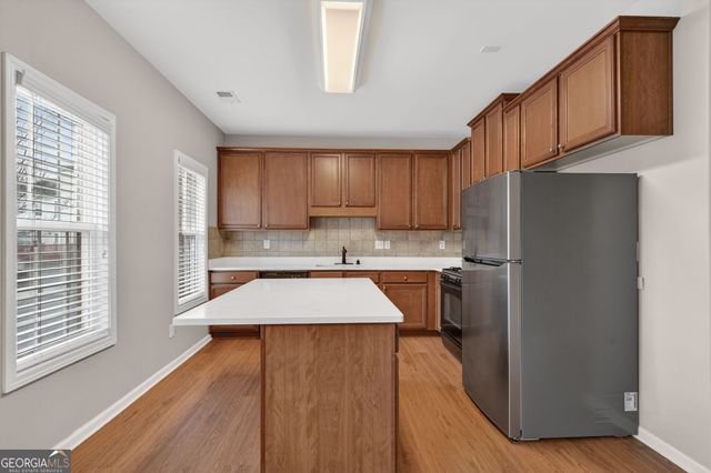 1186 Lake Point Way, Suwanee, GA 30024