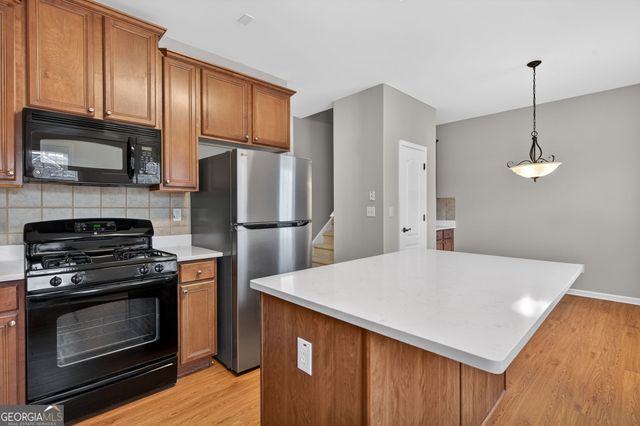 1186 Lake Point Way, Suwanee, GA 30024